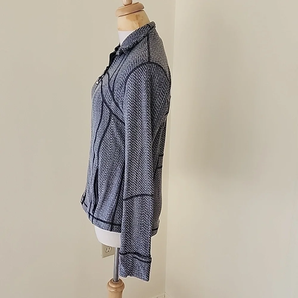 lululemon athletica SZ 10, grey zippered jacket.